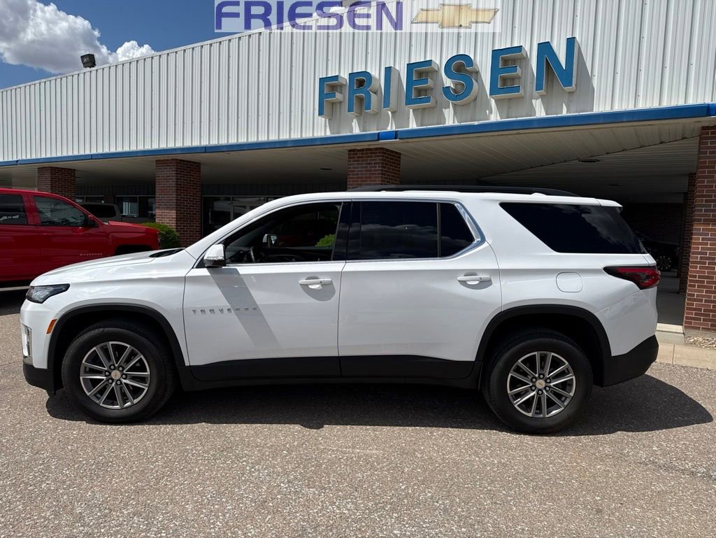 Used 2023 Chevrolet Traverse LT AWD/4WD image 2