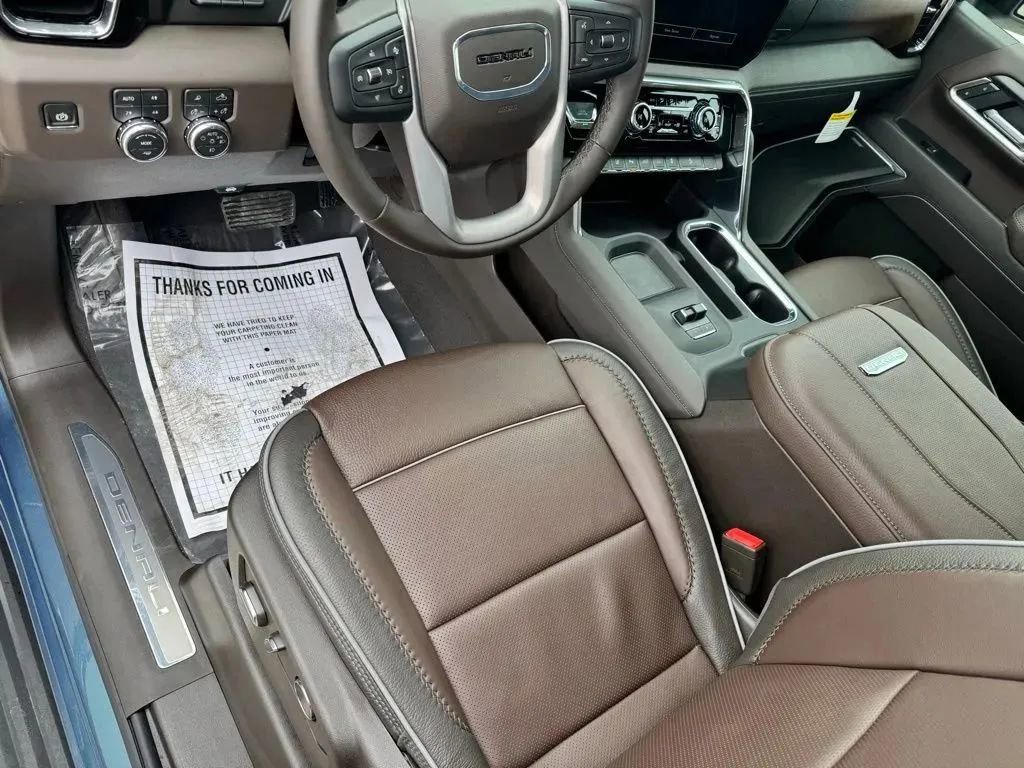 New 2026 GMC Sierra 2500 Denali w/ Denali Reserve Package AWD/4WD image 12
