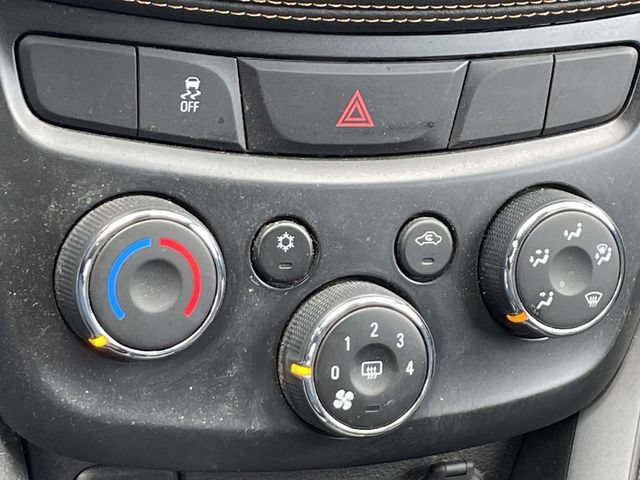 Used 2018 Chevrolet Trax LT w/ Sun & Sound Package AWD/4WD image 27