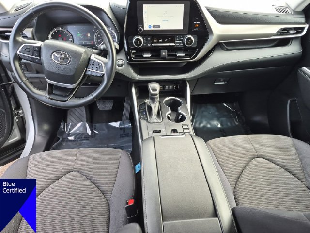 Used 2024 Toyota Highlander LE FWD image 31