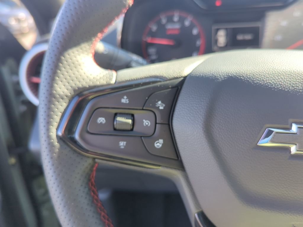 Certified 2024 Chevrolet Trax RS w/ Driver Confidence Package image 26