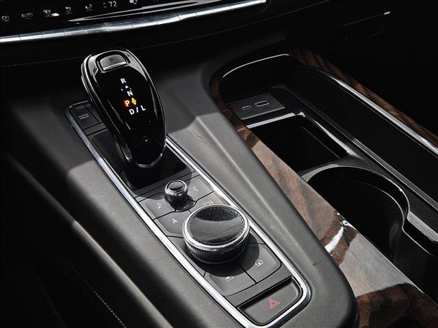 Used 2022 Cadillac Escalade ESV Premium Luxury Platinum RWD image 22