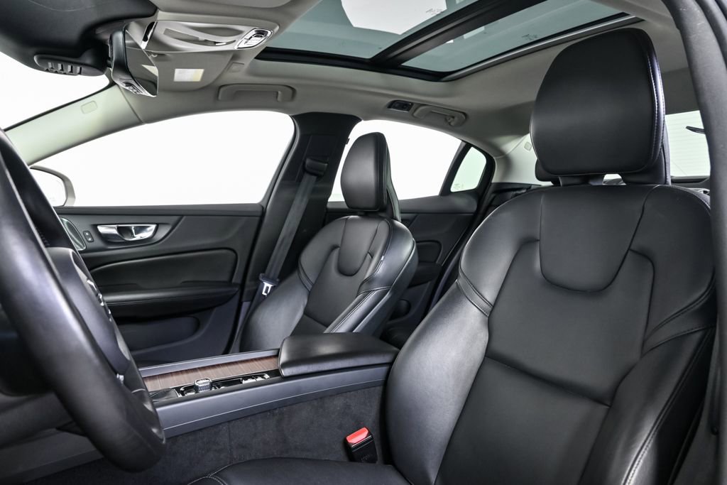 Used 2019 Volvo S60 T5 Momentum image 6