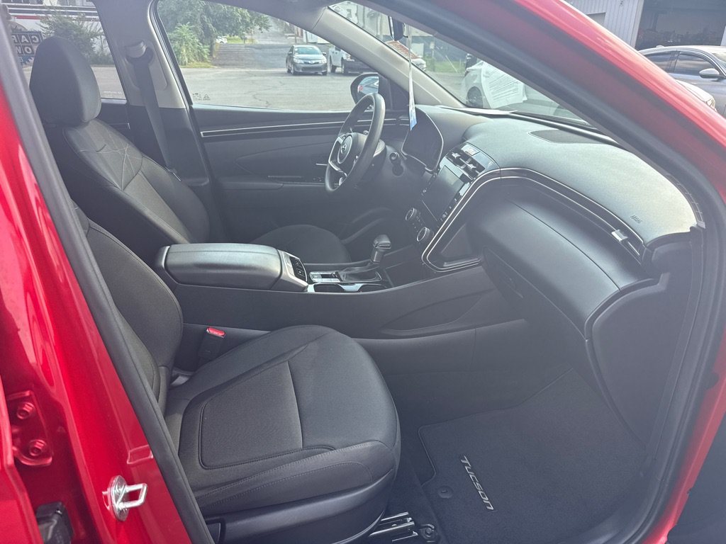 Used 2022 Hyundai Tucson SEL w/ Cargo Package AWD/4WD image 18