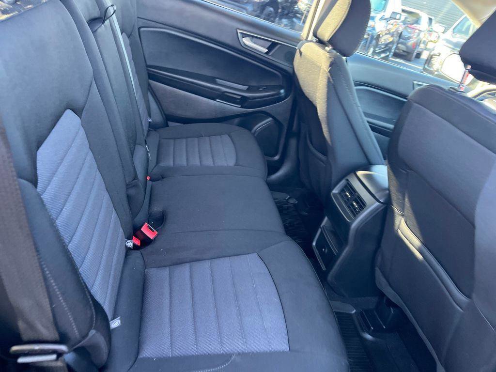 Used 2024 Ford Edge SE w/ Black Appearance Package AWD/4WD image 25