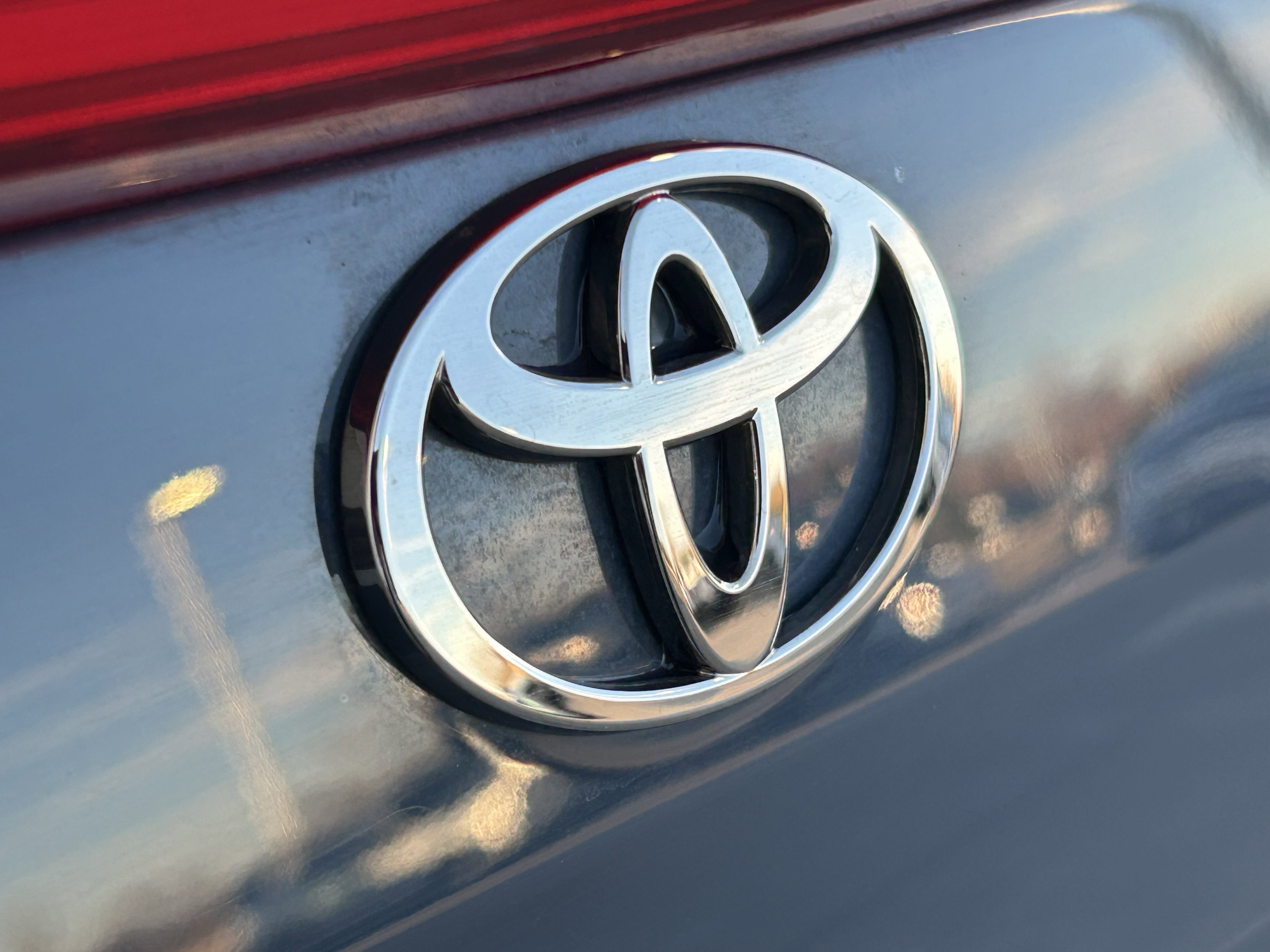 Certified 2025 Toyota Crown Signia AWD/4WD image 7