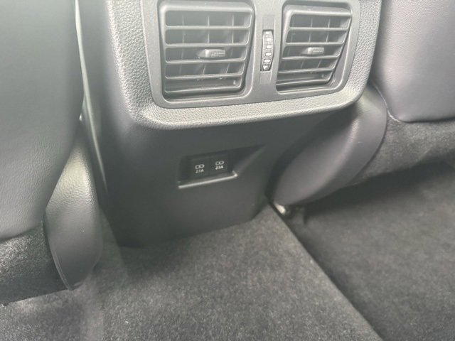 Certified 2022 Toyota Venza Limited image 9