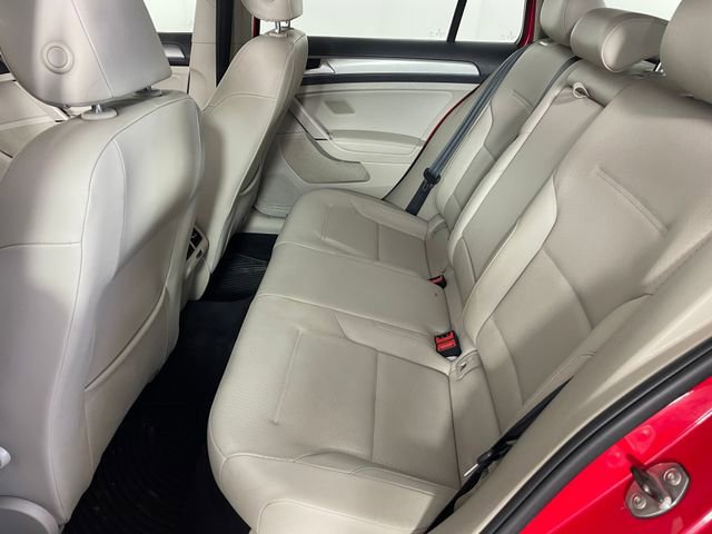 Used 2015 Volkswagen Golf TDI S FWD image 16
