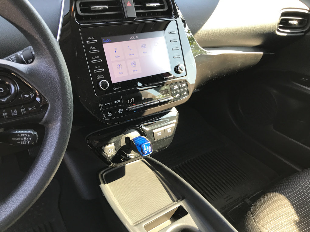 Used 2022 Toyota Prius LE AWD/4WD image 18
