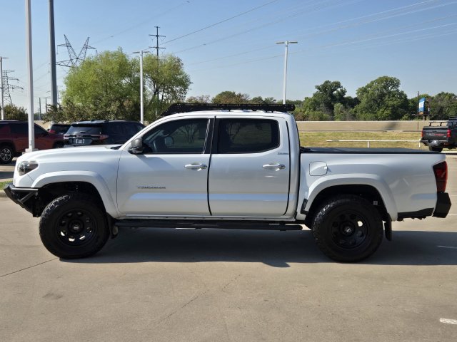 Used 2023 Toyota Tacoma Limited AWD/4WD image 3