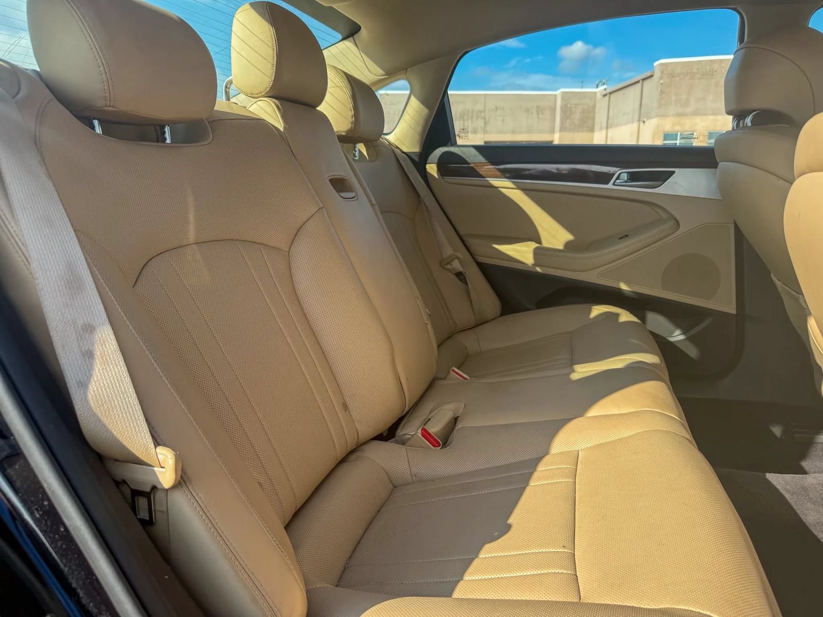 Used 2020 Genesis G80 3.8 RWD image 17