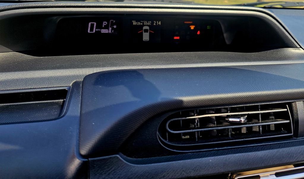 Used 2015 Toyota Prius C image 20