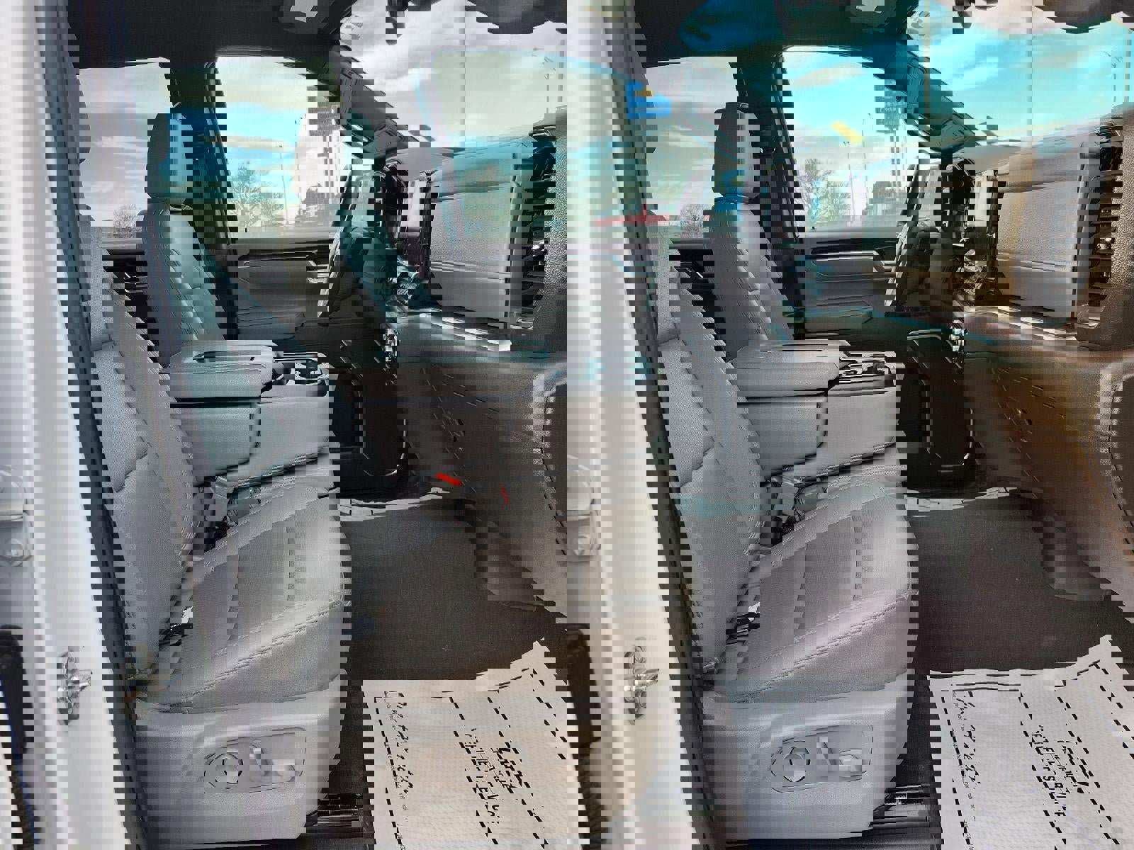 Used 2025 GMC Sierra 1500 SLT image 20