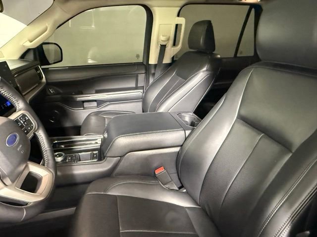 Used 2022 Ford Expedition XLT image 31