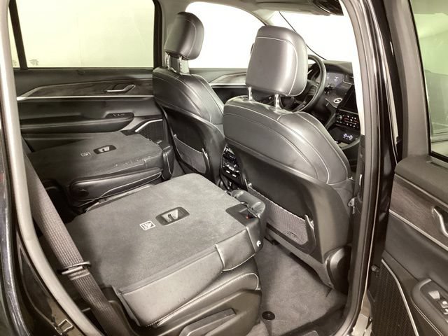 Used 2022 Jeep Grand Cherokee L Limited w/ Luxury Tech Group II AWD/4WD image 25