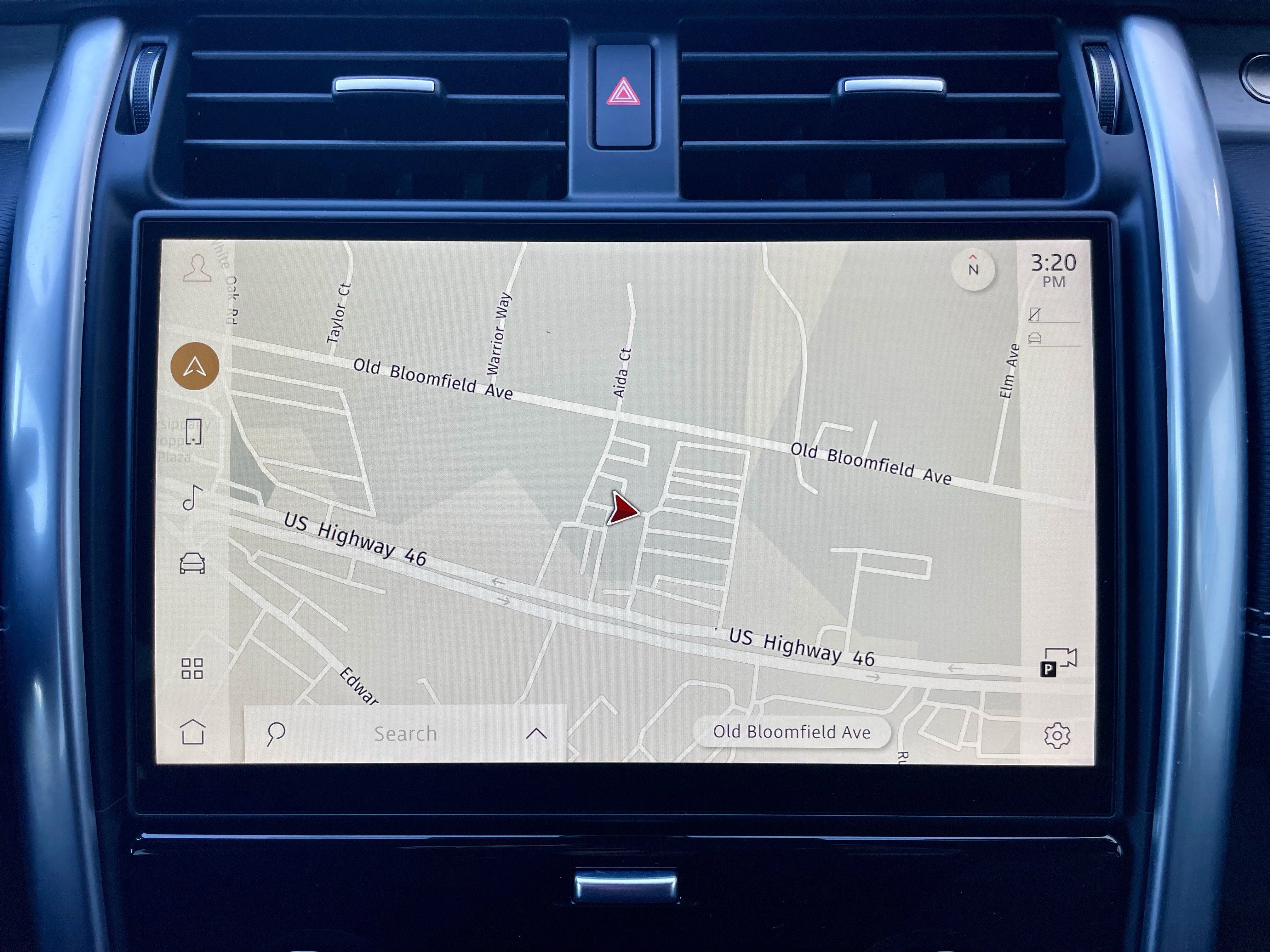 Certified 2024 Land Rover Discovery Dynamic SE image 27