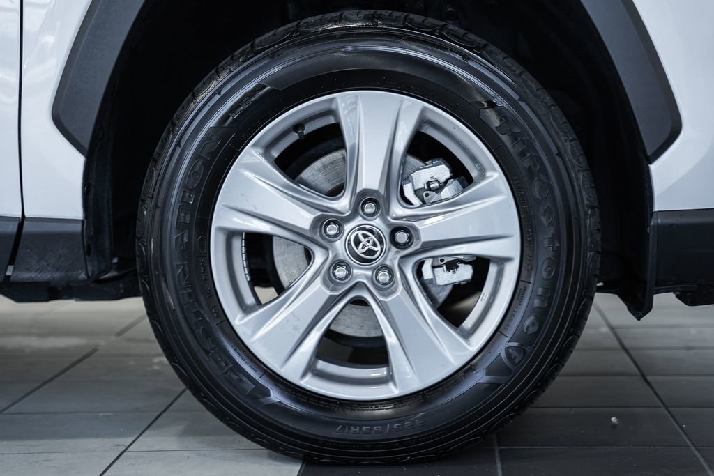 Used 2025 Toyota RAV4 XLE image 13