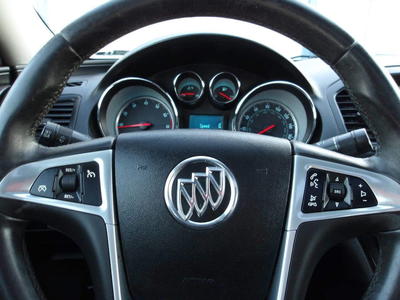 Used 2012 Buick Regal Premium image 16