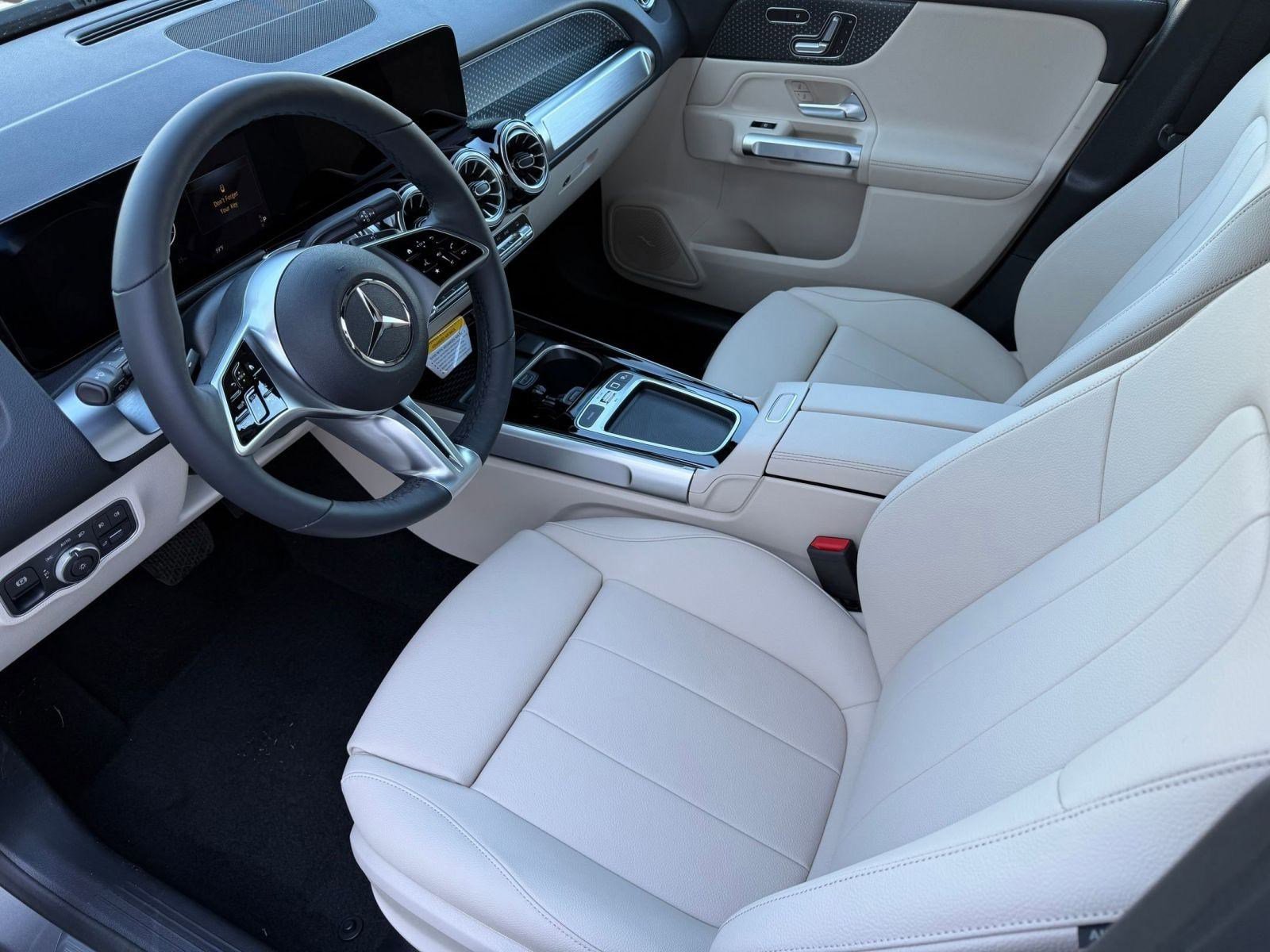 New 2026 Mercedes-Benz GLB 250 4MATIC image 4