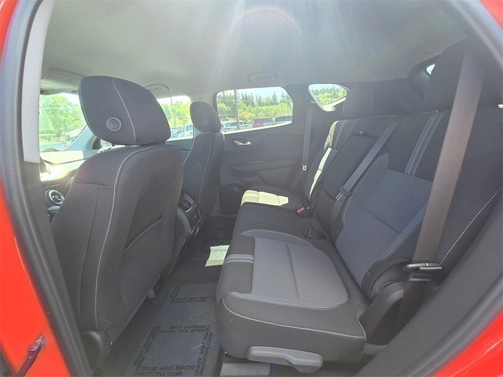 New 2025 Chevrolet Blazer LT w/ Midnight/Sport Edition image 3