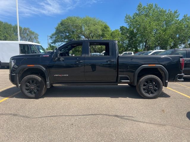 Used 2025 GMC Sierra 2500 AT4 w/ AT4 Premium Plus Package AWD/4WD image 4