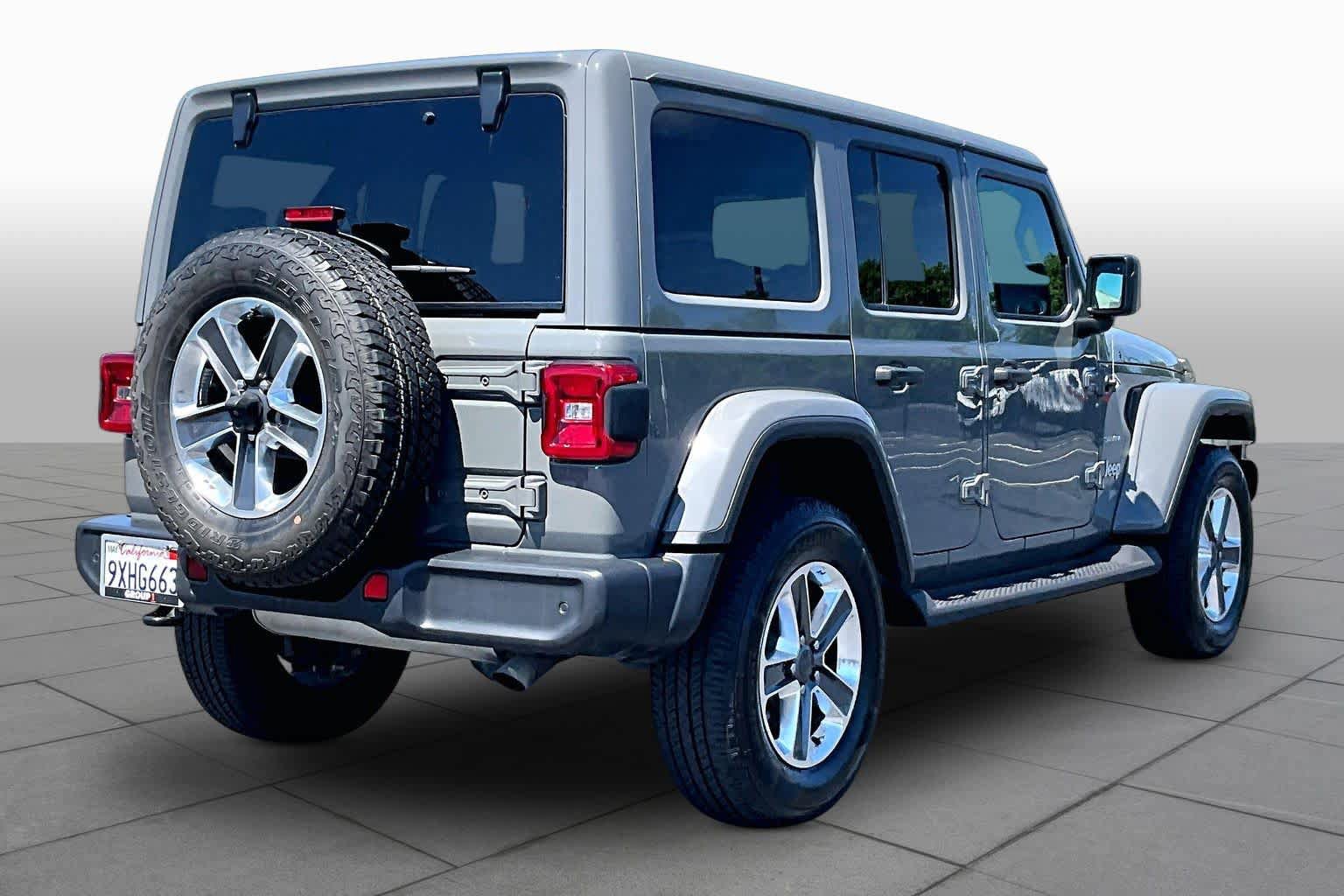 Used 2020 Jeep Wrangler Unlimited Sahara AWD/4WD image 12