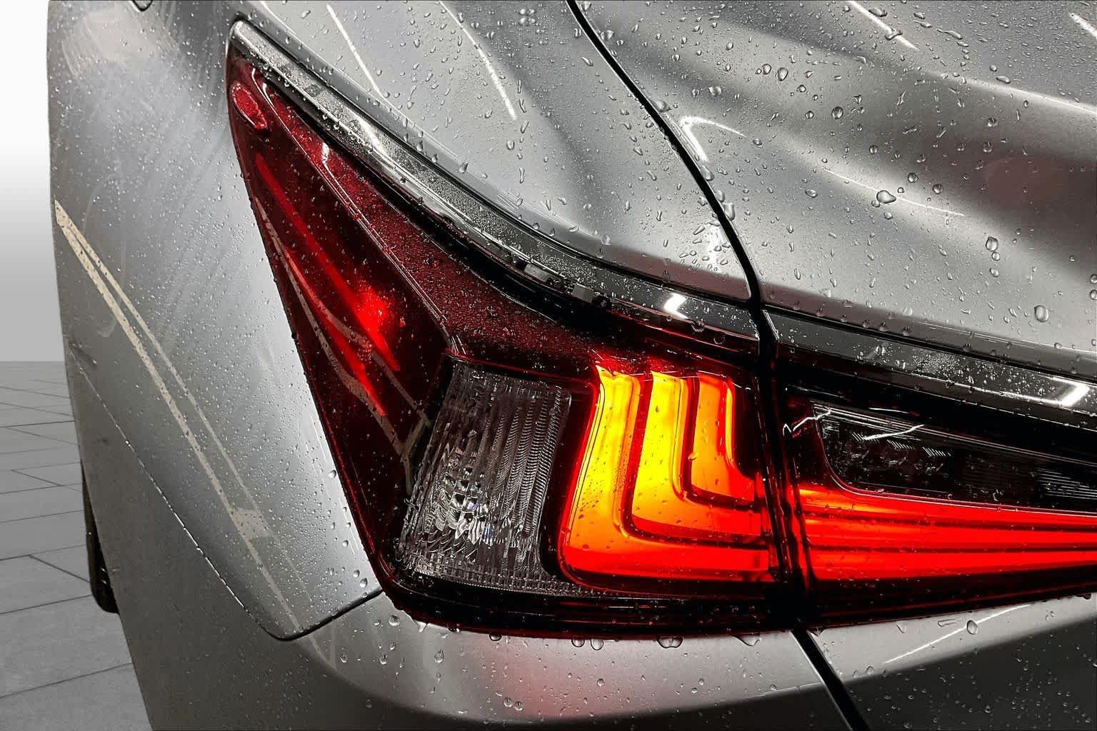 Used 2024 Lexus ES 350 w/ Premium Package FWD image 29