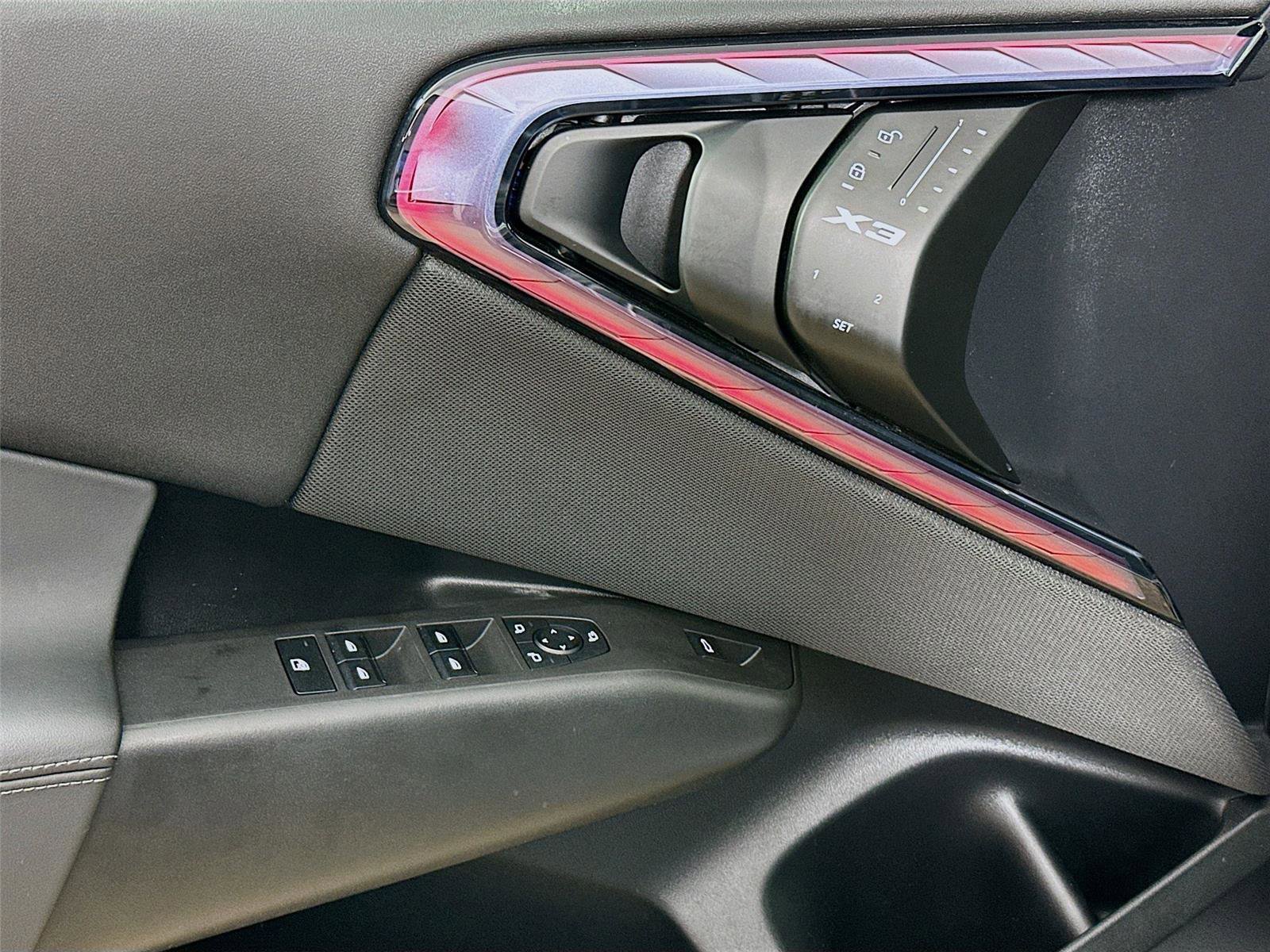 Used 2025 BMW X3 xDrive30i w/ Convenience Package image 18