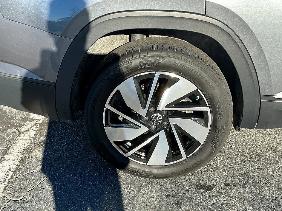 Used 2024 Volkswagen Atlas SE image 9