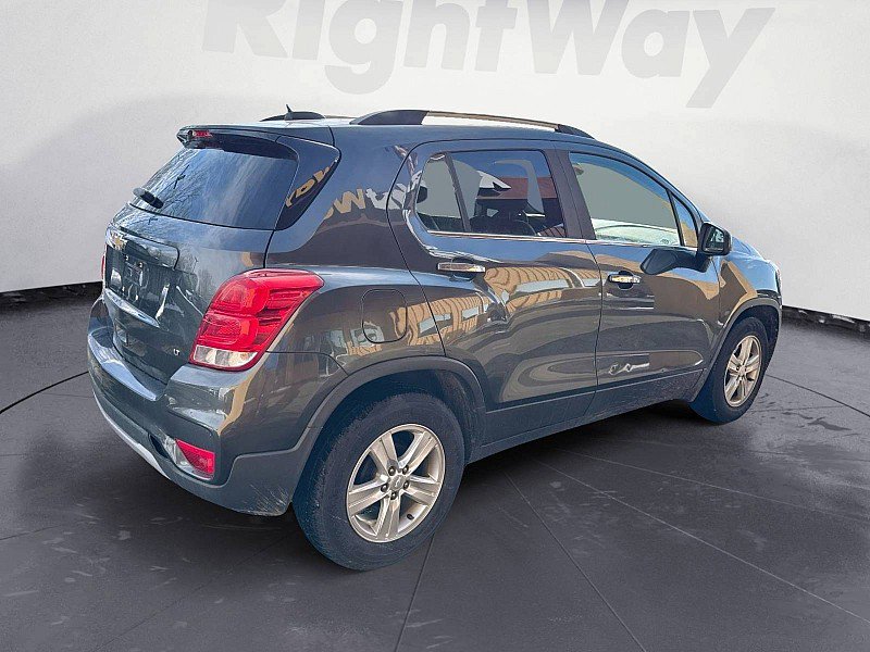 Used 2019 Chevrolet Trax LT w/ LT Convenience Package image 5