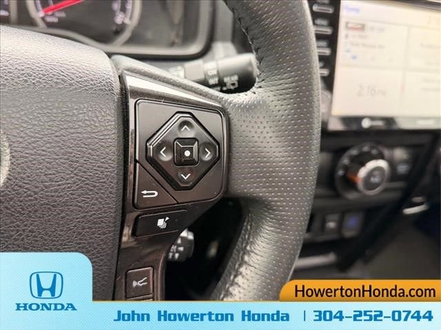 Used 2022 Toyota 4Runner TRD Off-Road Premium AWD/4WD image 22
