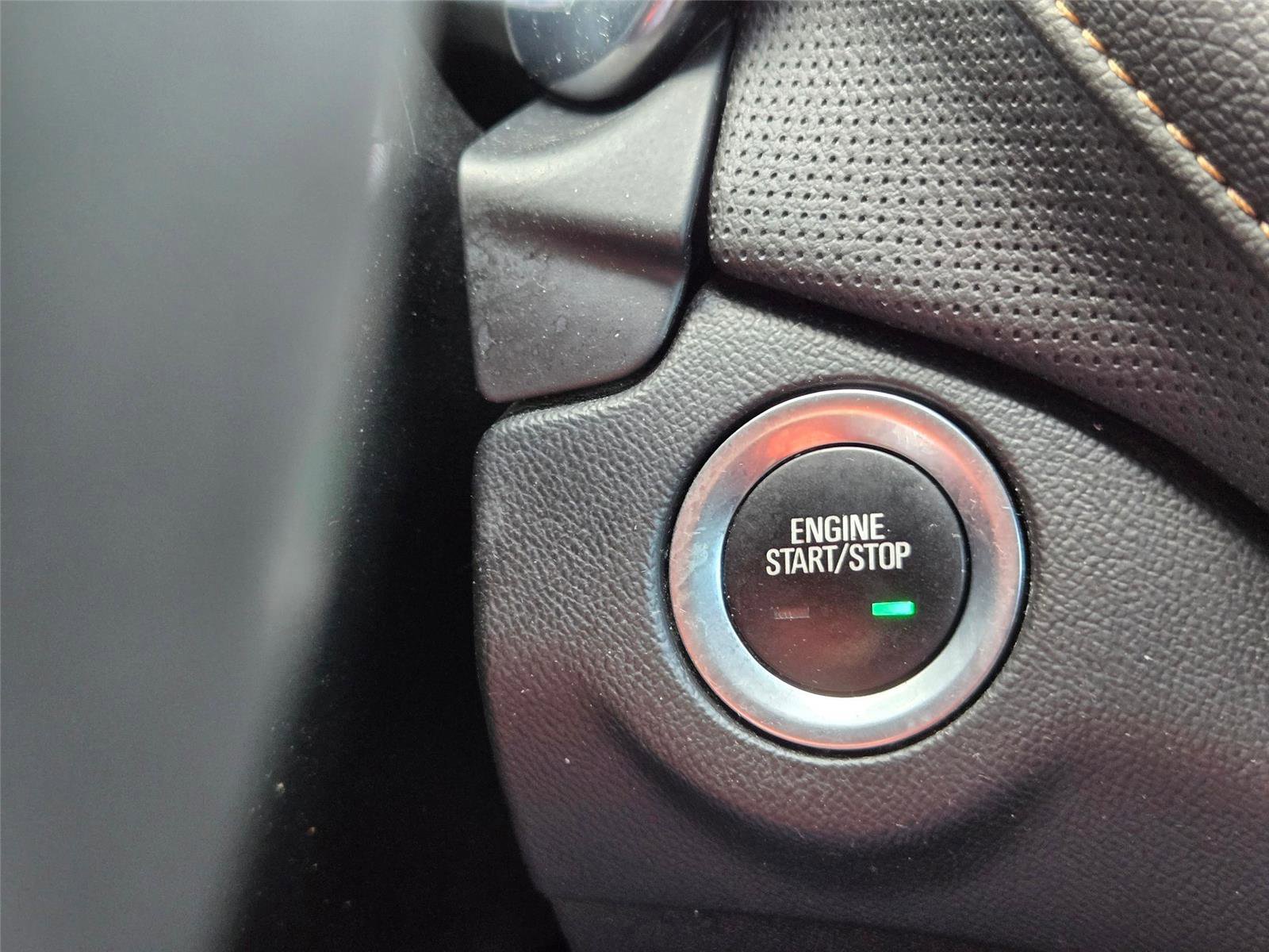 Used 2021 Chevrolet Equinox Premier w/ Redline Edition FWD image 22