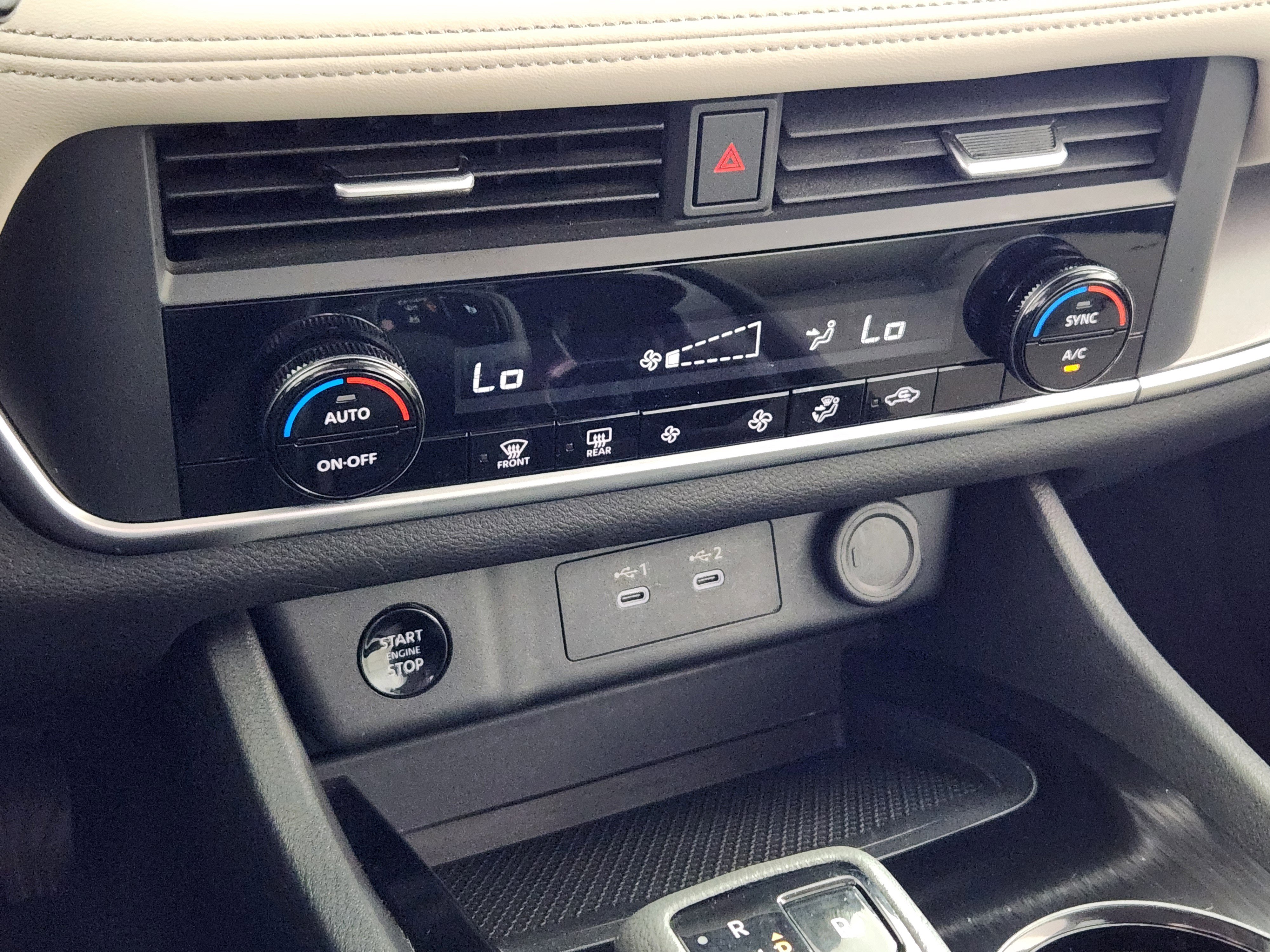 Used 2025 Nissan Rogue SV image 24