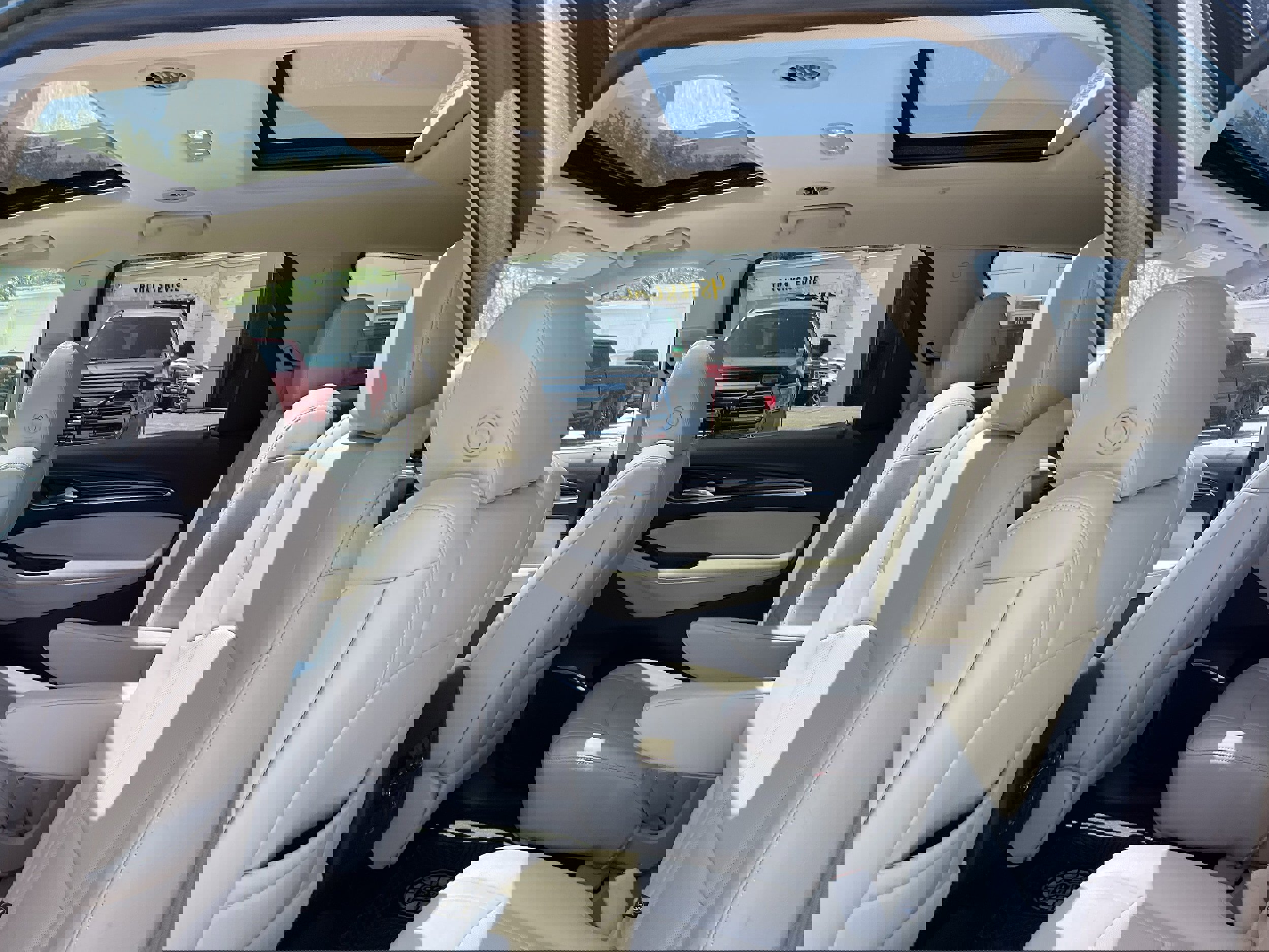 Certified 2022 Buick Enclave Essence w/ Experience Buick Package image 9