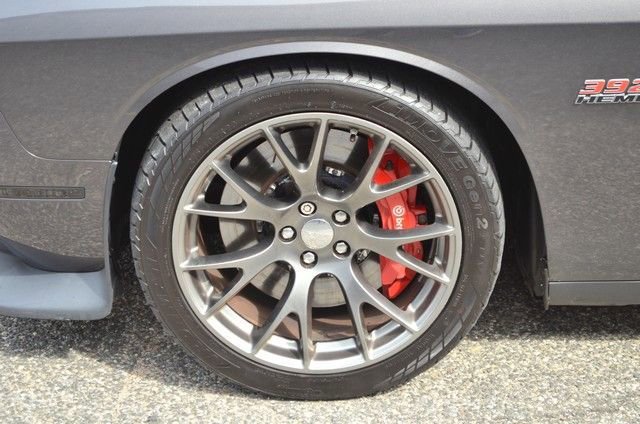 Used 2015 Dodge Challenger SRT image 13