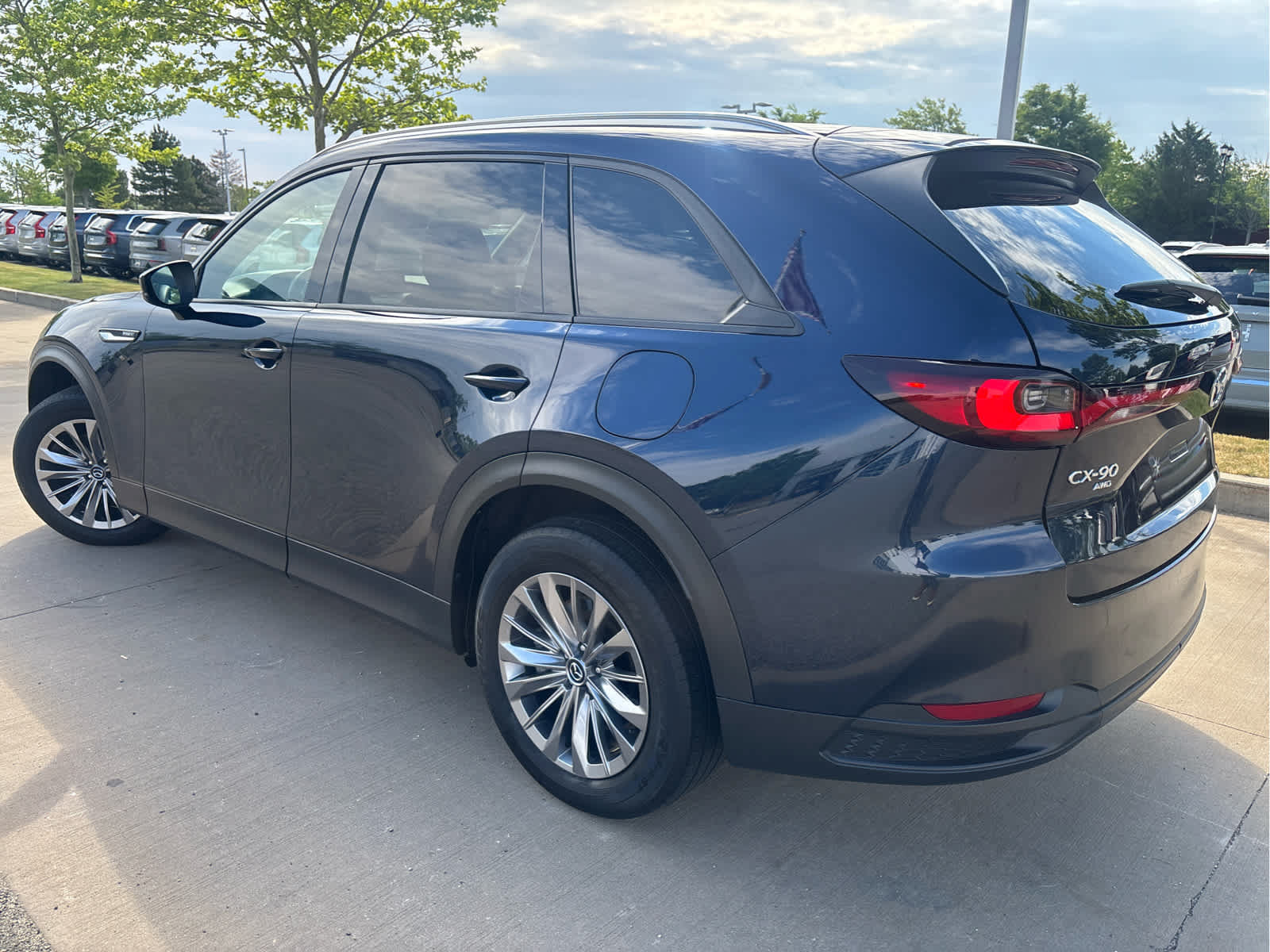 Used 2024 MAZDA CX-90 Plug-In Hybrid w/ Preferred AWD/4WD image 5