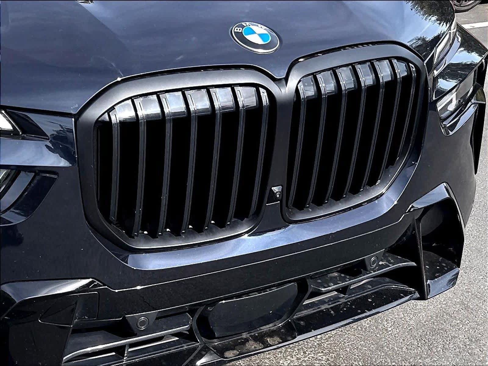 Used 2026 BMW X7 xDrive40i w/ M Sport Package AWD/4WD image 35