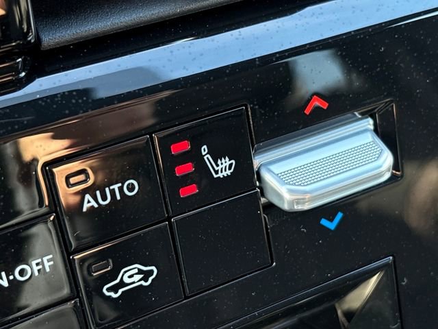 New 2026 Nissan Armada SL w/ Captain's Chari Seat Package image 9