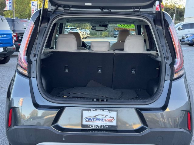 Used 2023 Kia Soul EX FWD image 13