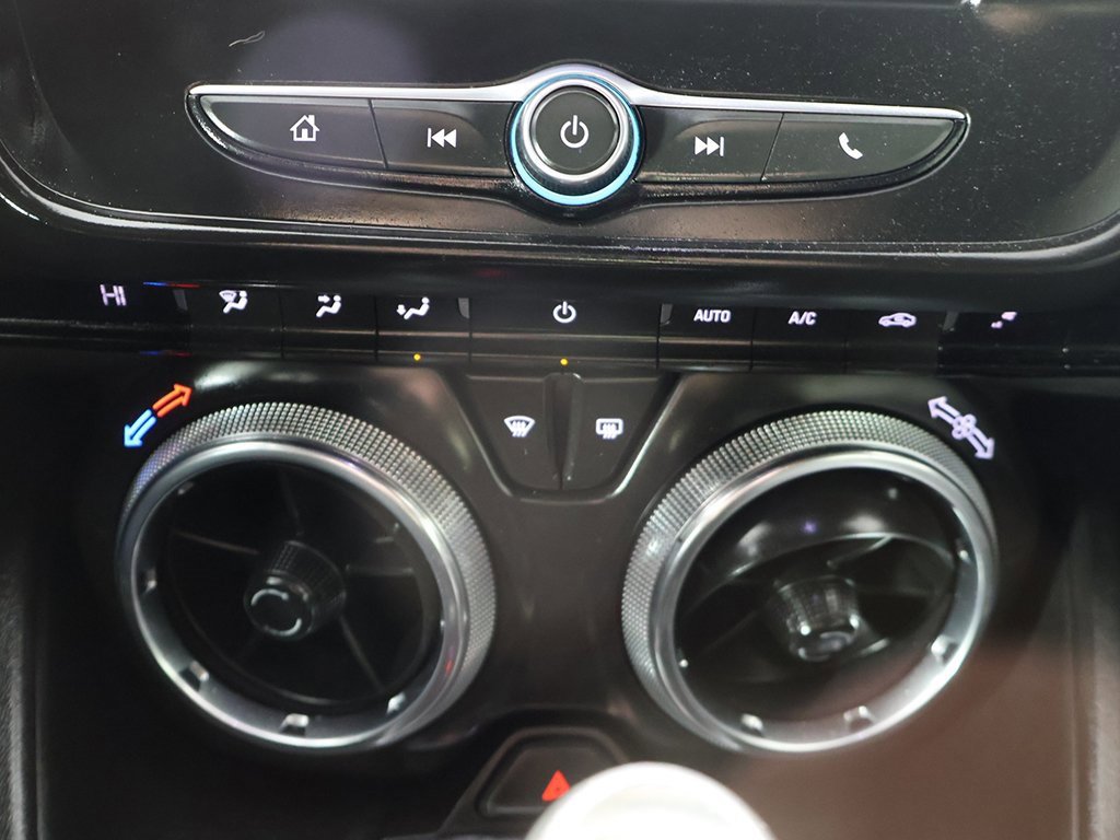 Used 2020 Chevrolet Camaro LT image 44