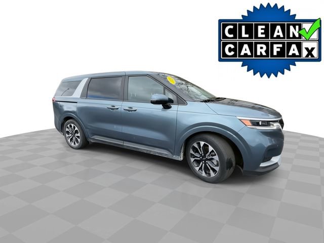Used 2024 Kia Carnival EX image 2