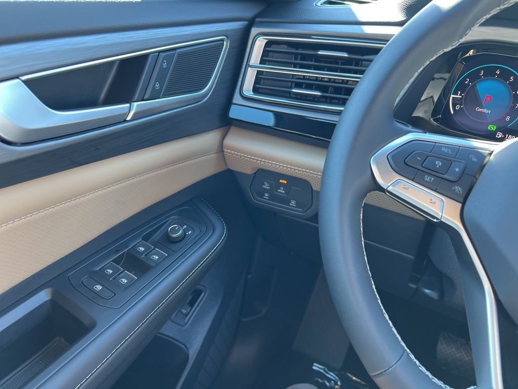 New 2026 Volkswagen Atlas Cross Sport SE image 18