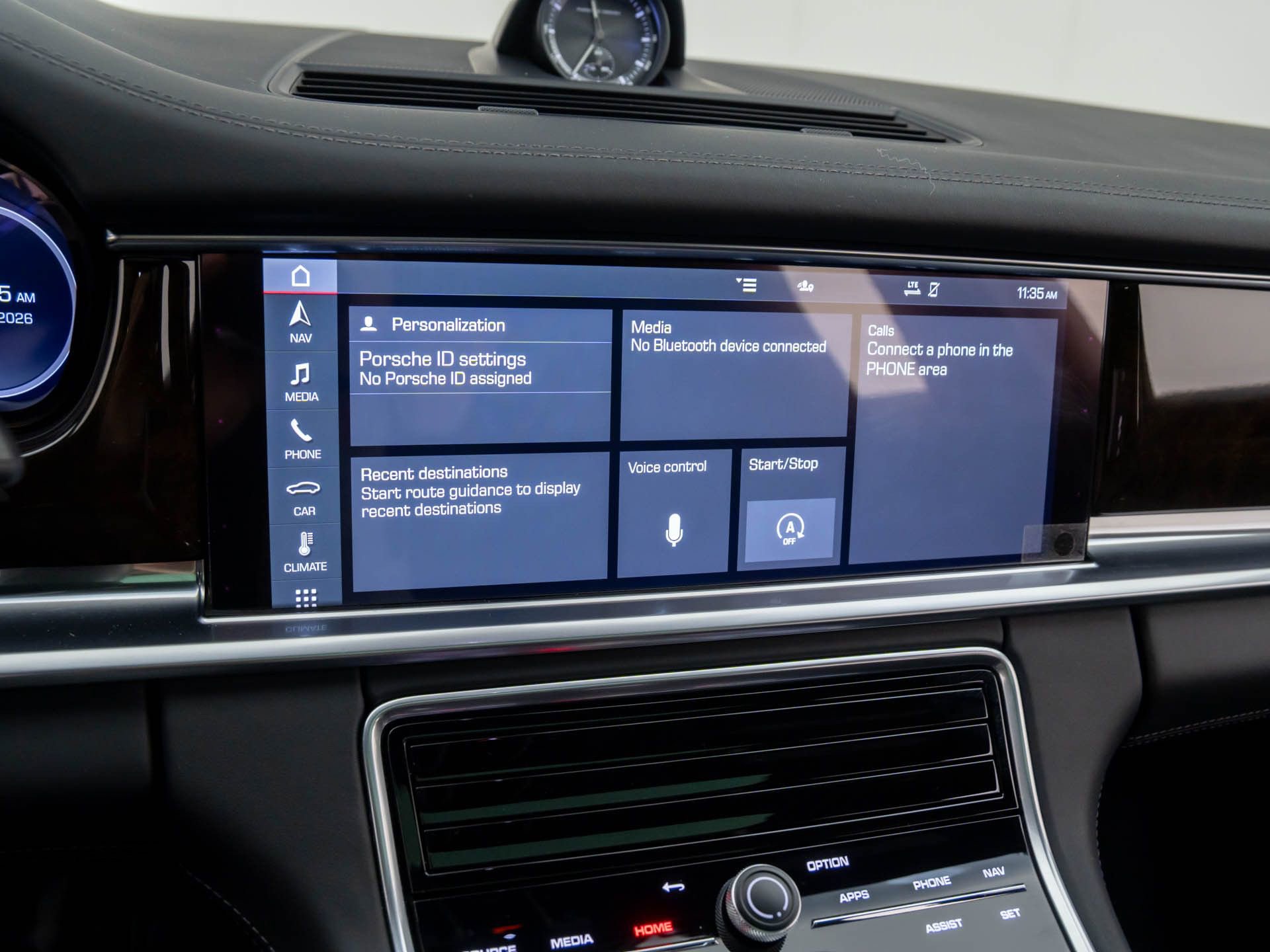 Used 2021 Porsche Panamera Turbo S w/ Premium Package image 26