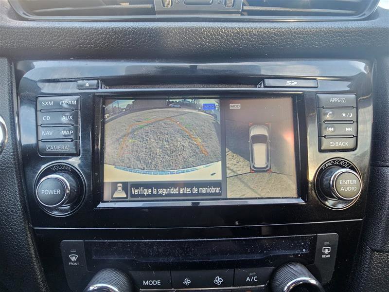 Used 2017 Nissan Rogue SV w/ SV Premium Package image 18