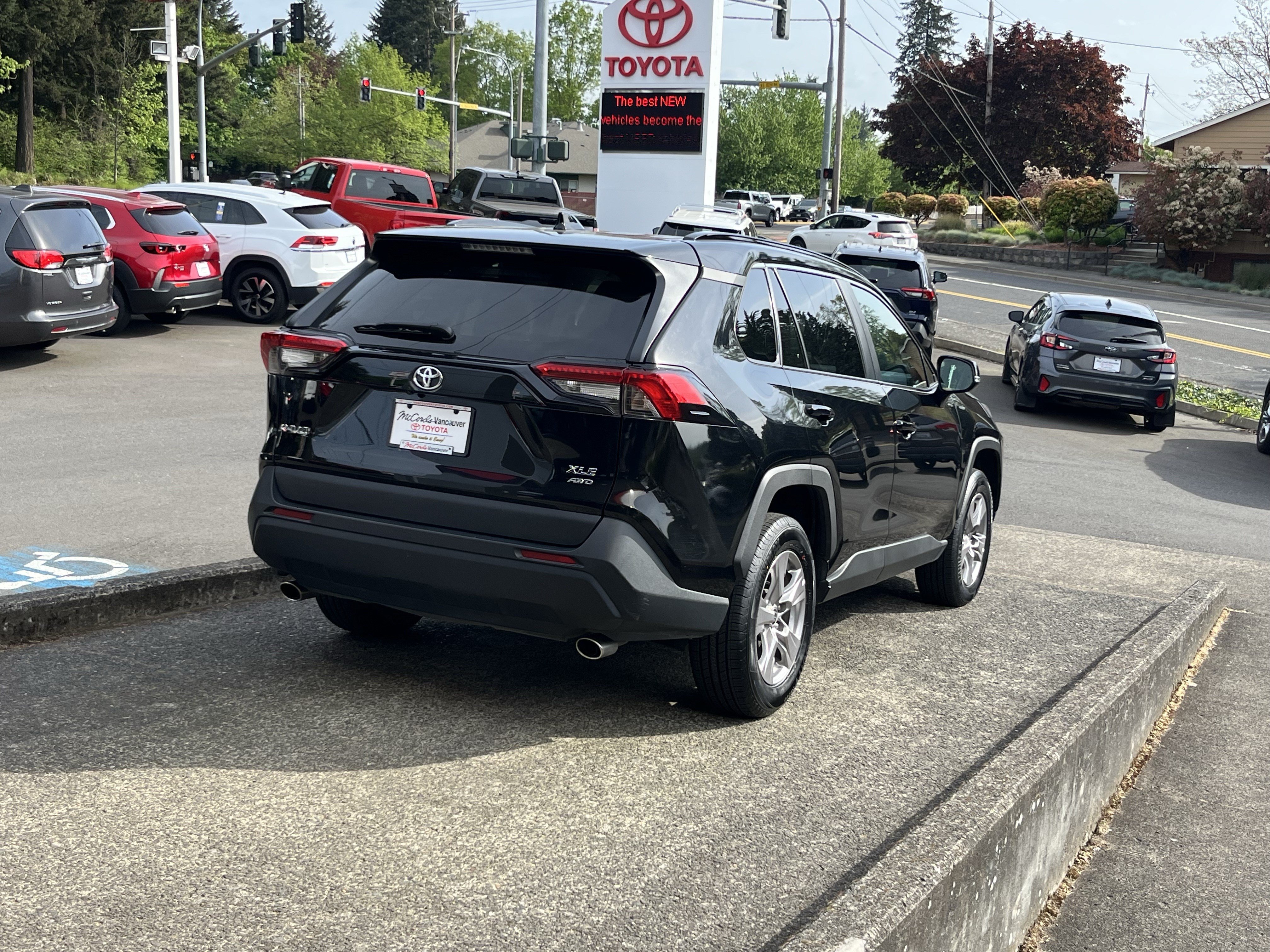Certified 2024 Toyota RAV4 XLE AWD/4WD image 6