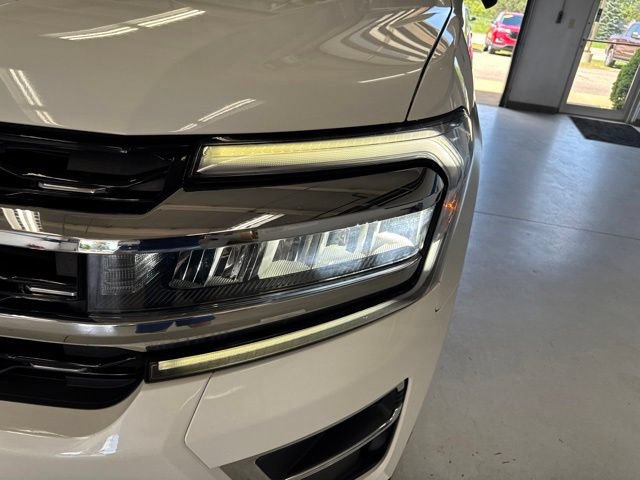 Used 2023 Ford Expedition Limited AWD/4WD image 42