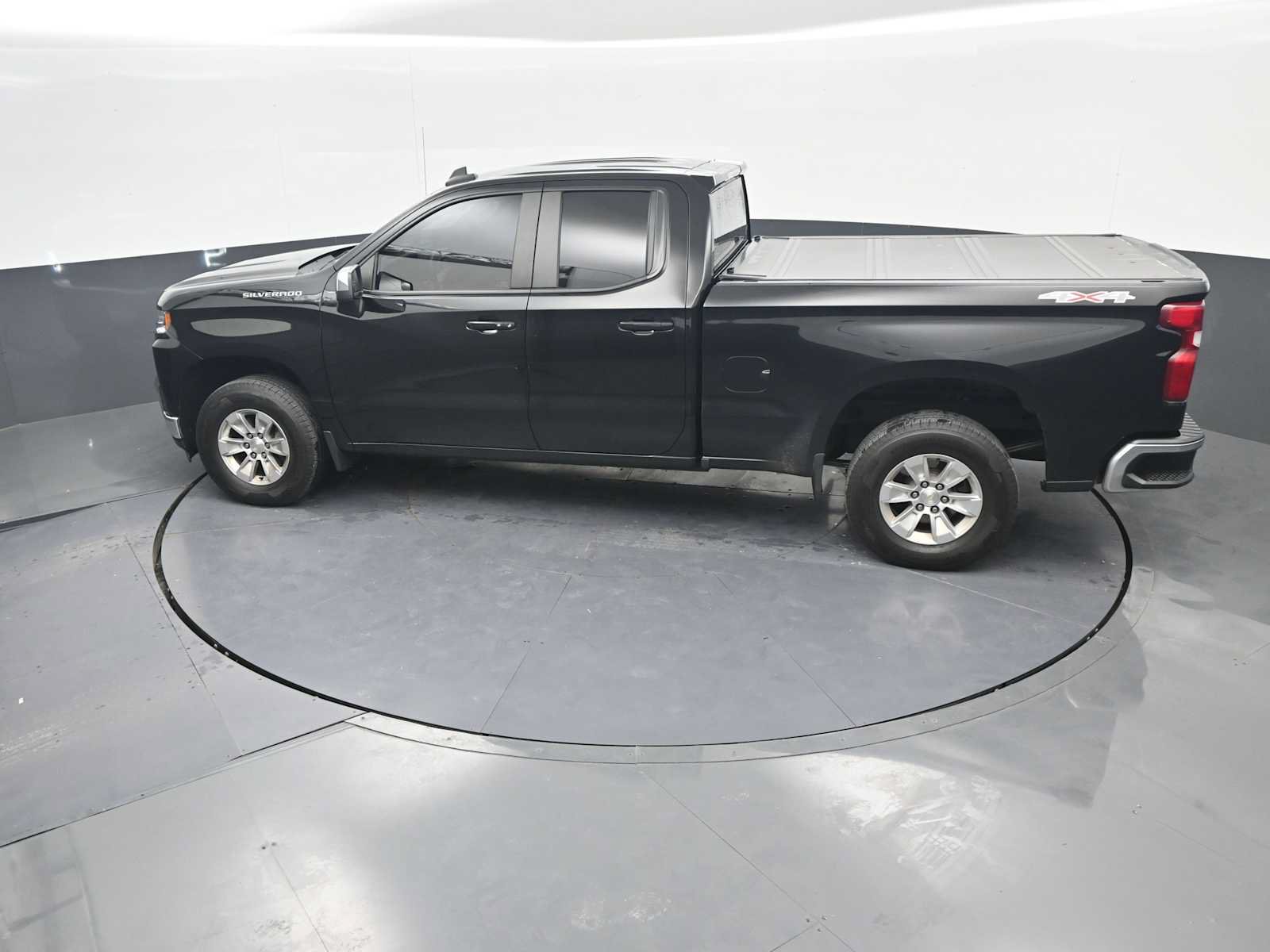 Used 2021 Chevrolet Silverado 1500 LT AWD/4WD image 57