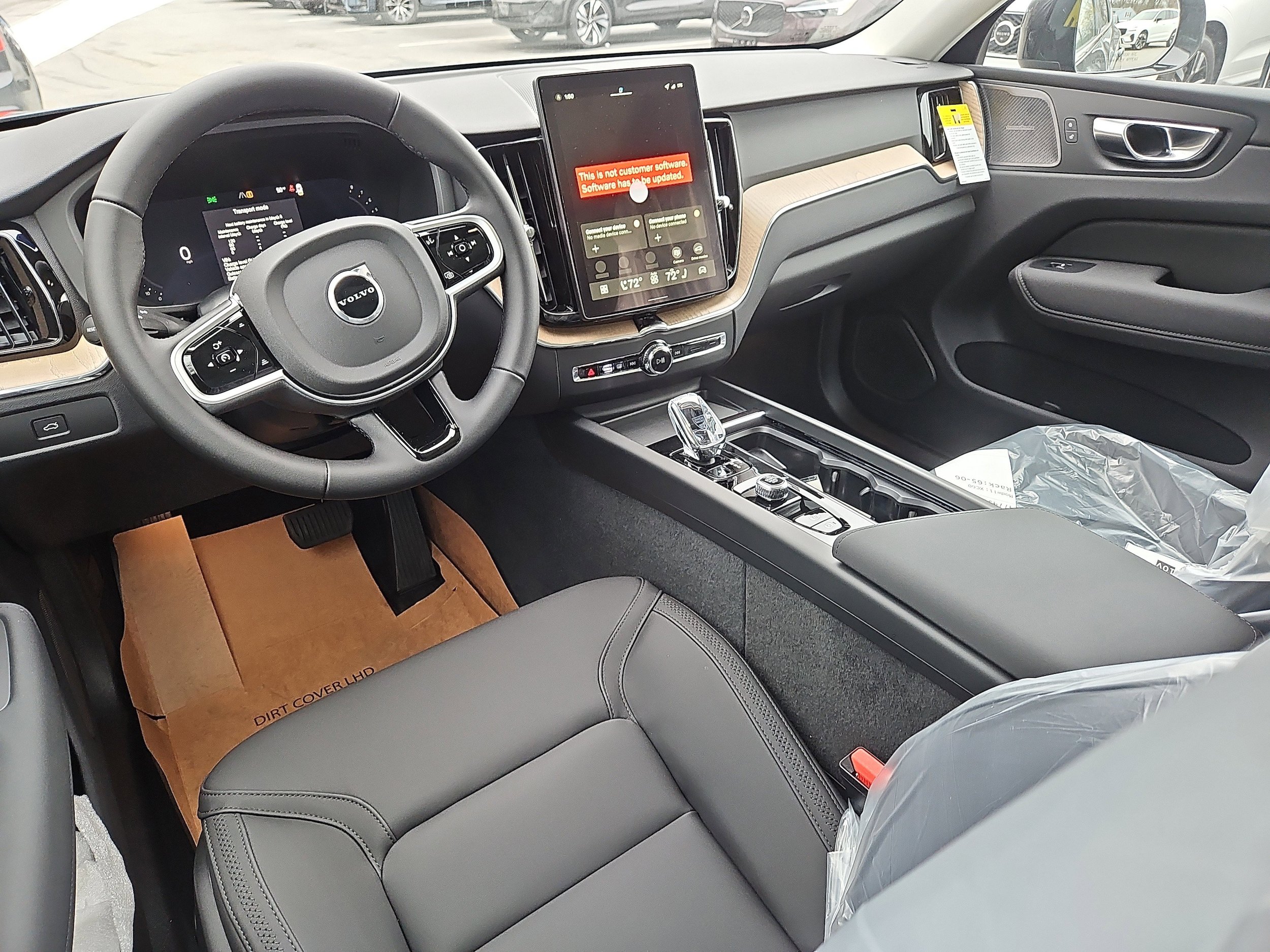 New 2026 Volvo XC60 B5 Plus w/ Protection Package Premier AWD/4WD image 3
