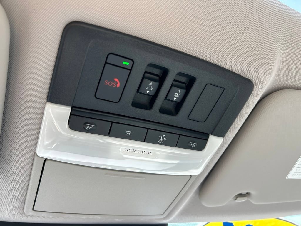 Used 2025 Mitsubishi Outlander 4WD Plug-In Hybrid image 35