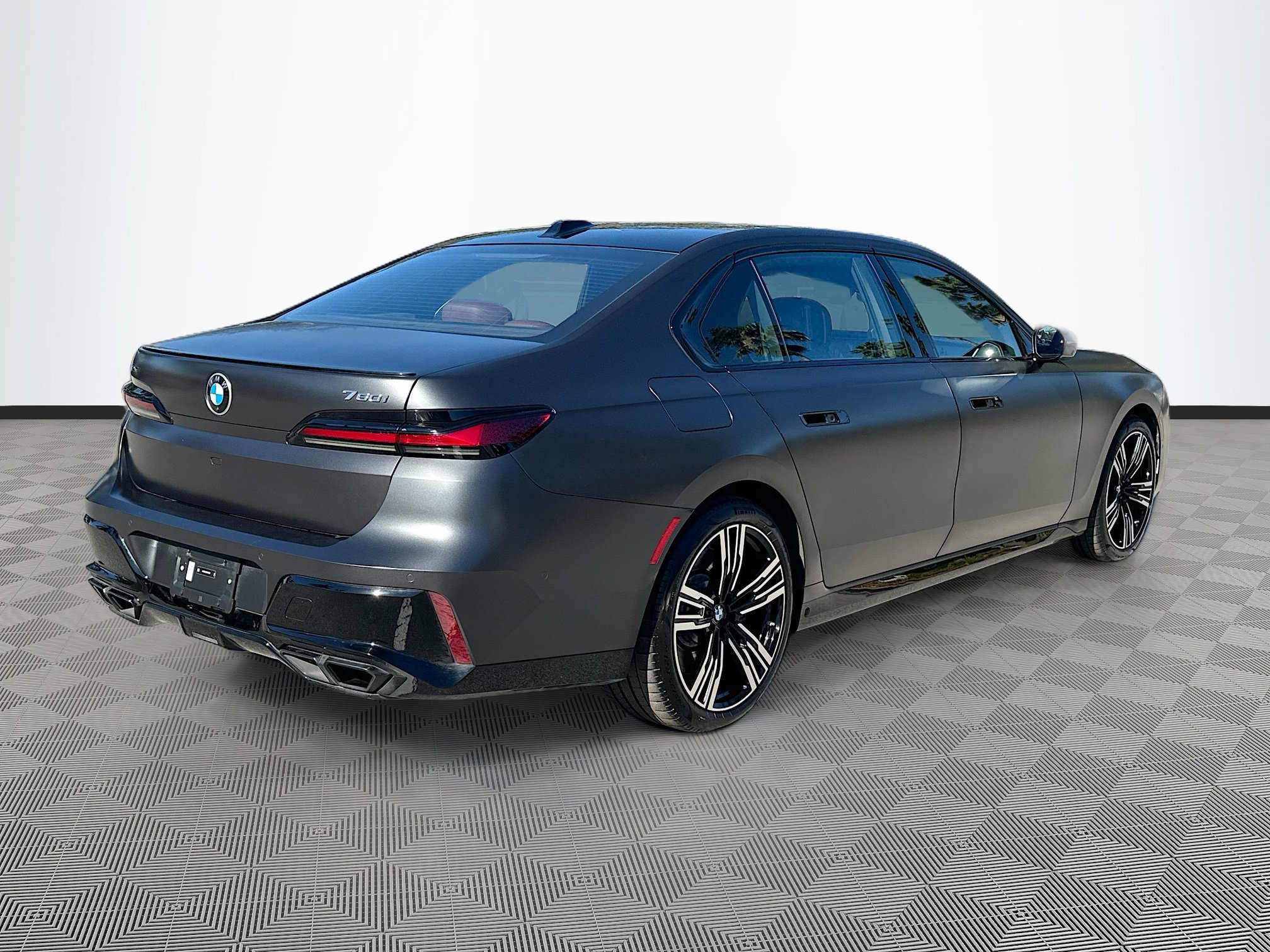 Certified 2024 BMW 760i xDrive w/ Executive Package image 35